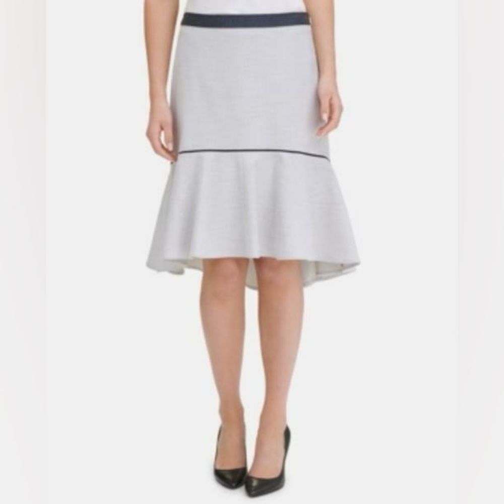 NWOT MSRP $79 Tommy Hilfiger Contrast-Trim Ruffled Skirt Size 2